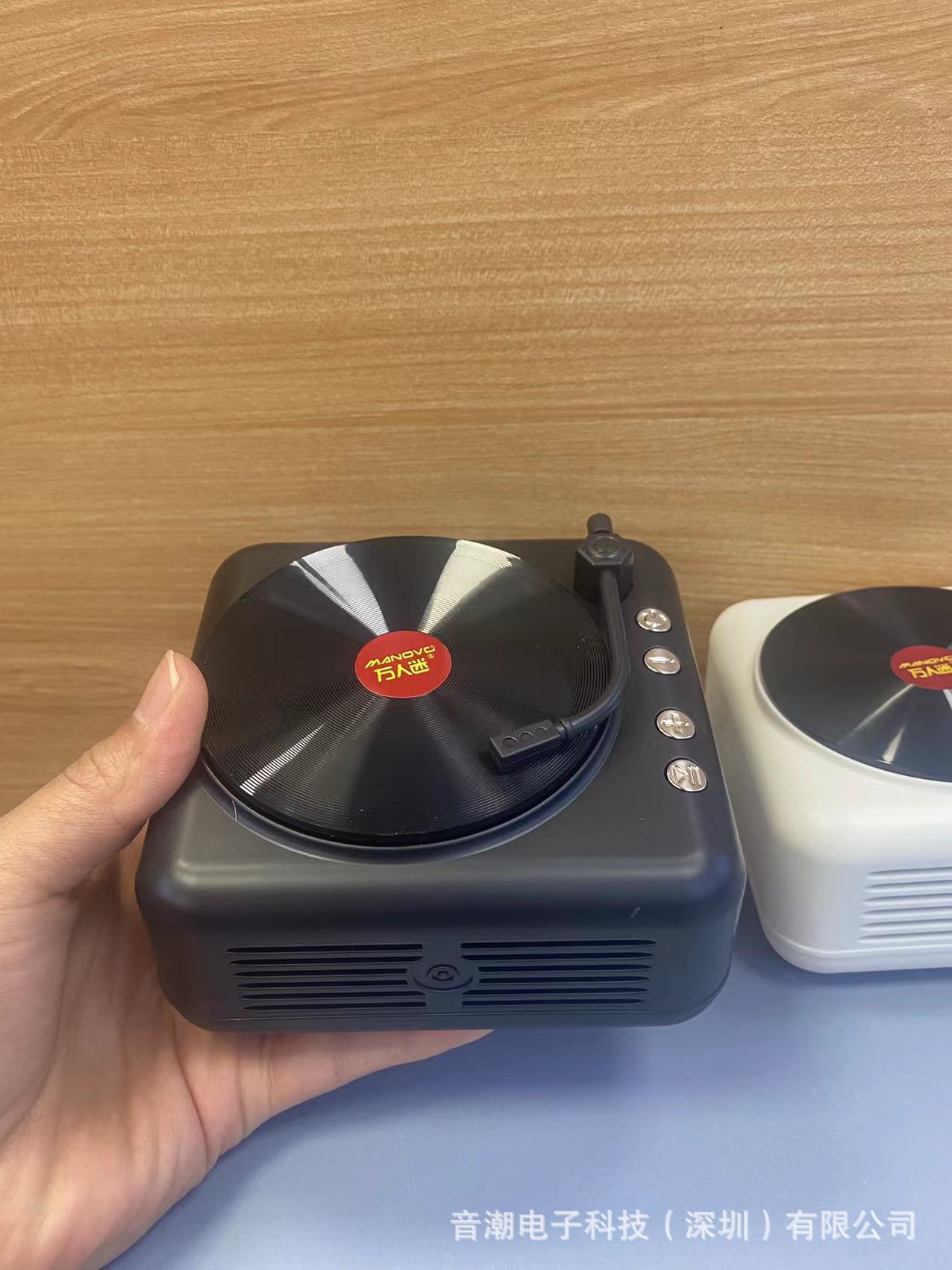 New H3 Bluetooth small speaker computer mini gift record player radio card small audio