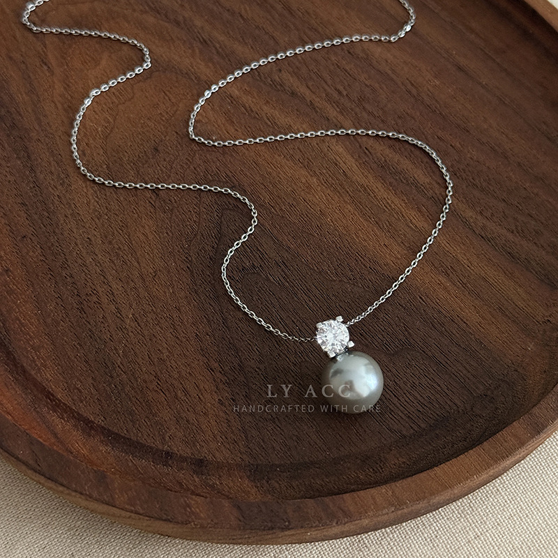 Gold Brick Titanium Steel Necklace for Women Sense Necklace Gold Collarbone Chain 2026 New