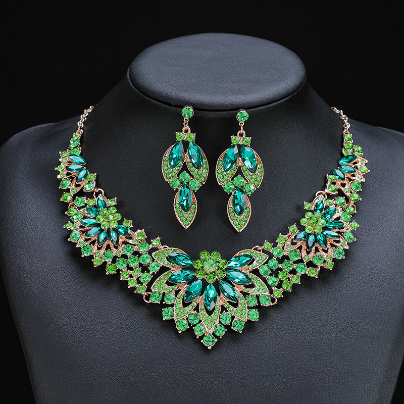 Necklace Set Women 2-Piece Leaf Flower Exaggerated Luxurious Jewelry New Bride Wedding Accessories