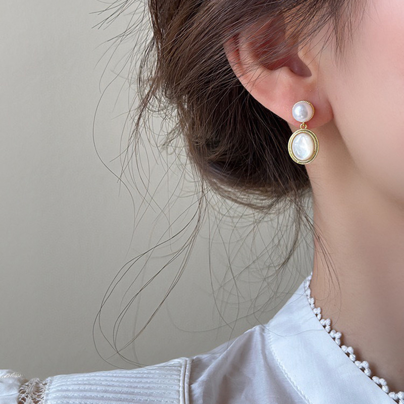 Natural Freshwater Pearl Earrings S925 Silver Needle Women Niche Earrings Mother-of-Pearl Ear Studs