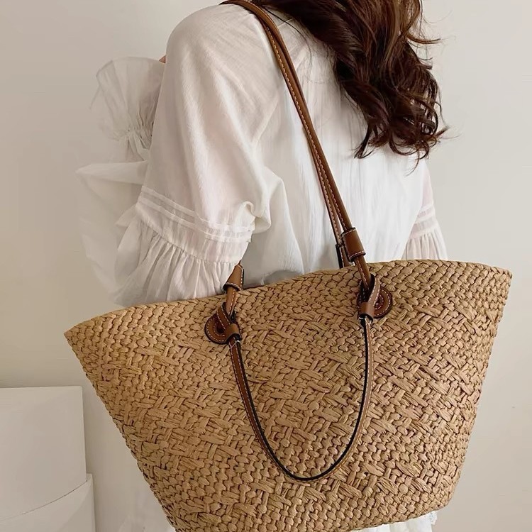 New handmade straw large capacity shoulder bag basket bag new summer beach vacation color-block handbag