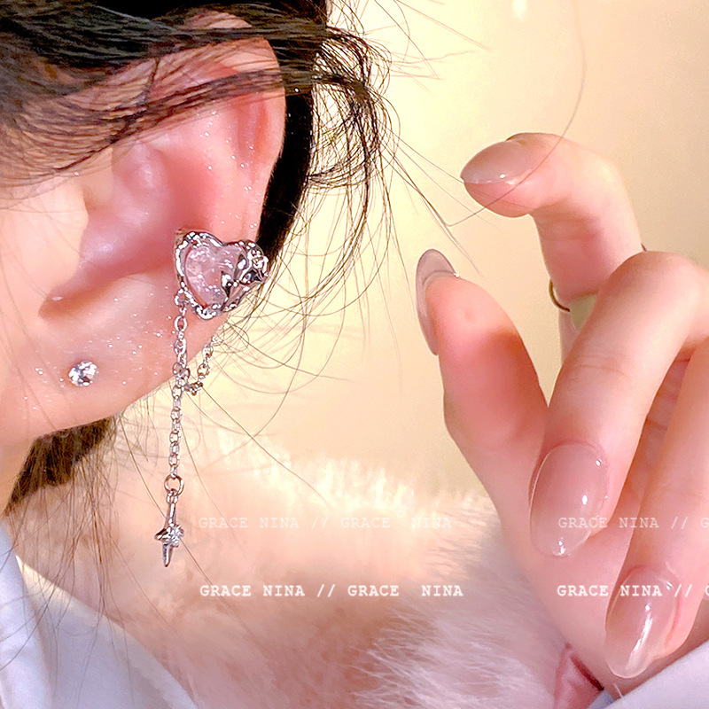 Sweet Cool Super Sparkle No Ear Hole Ear Cuff for Women New Exquisite Ear Accessories
