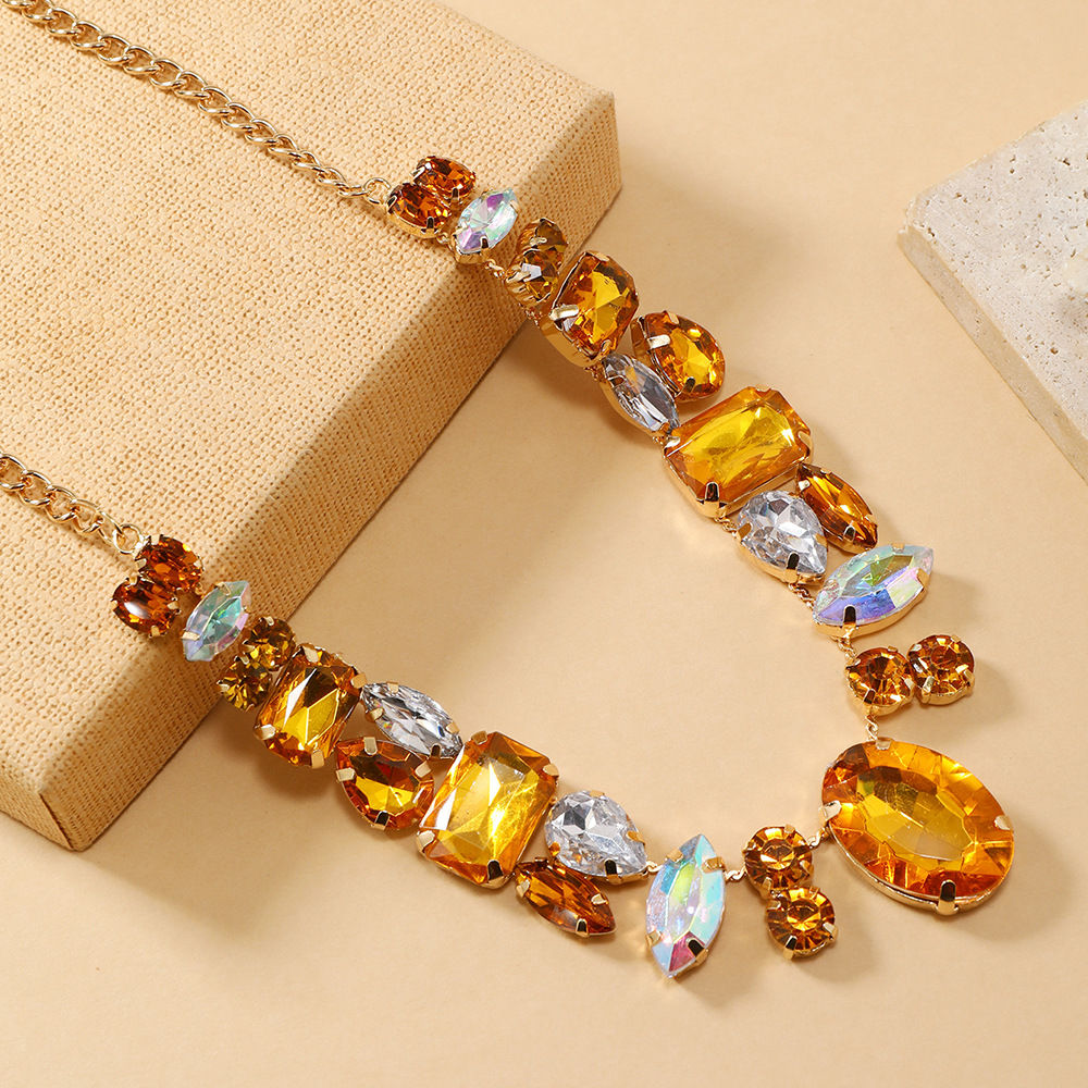 Exaggerated colorful diamond banquet necklace for women