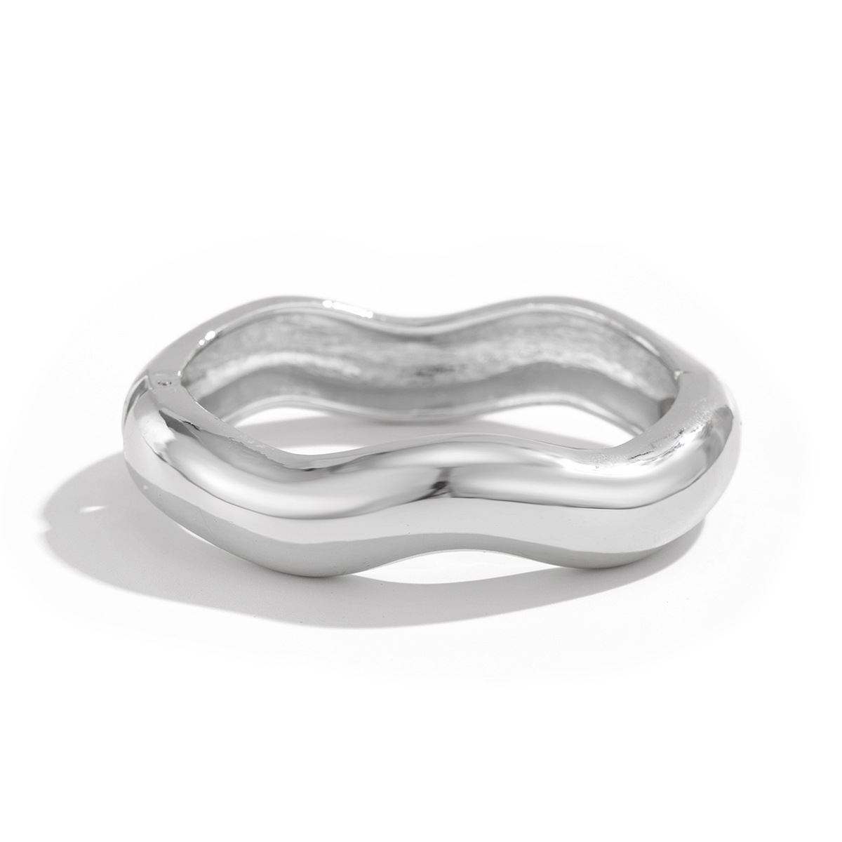 Exaggerated heavy metal smooth bangle geometric wide bracelet