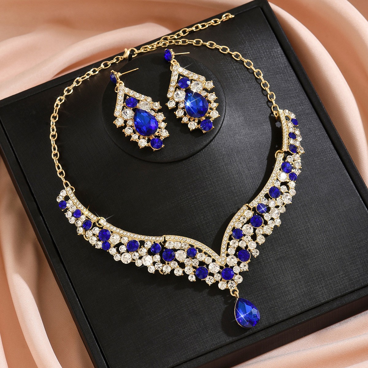 Palace Style Necklace Earrings Set Wedding Banquet Dress Accessories Luxury Set