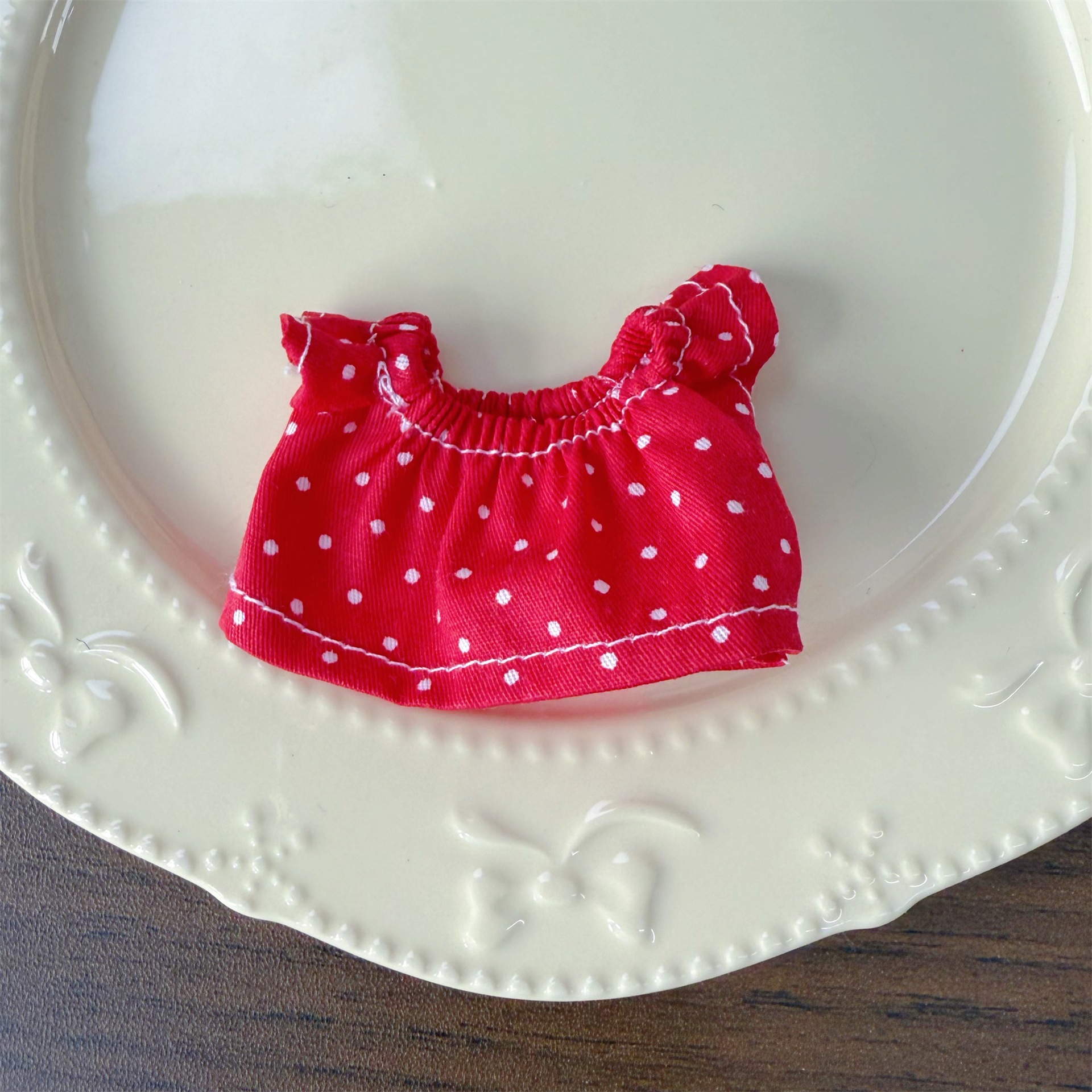 Fourth generation mini mini Labubu doll clothes 10cm dress-up clothes small skirt 4.0 LABUBU replacement