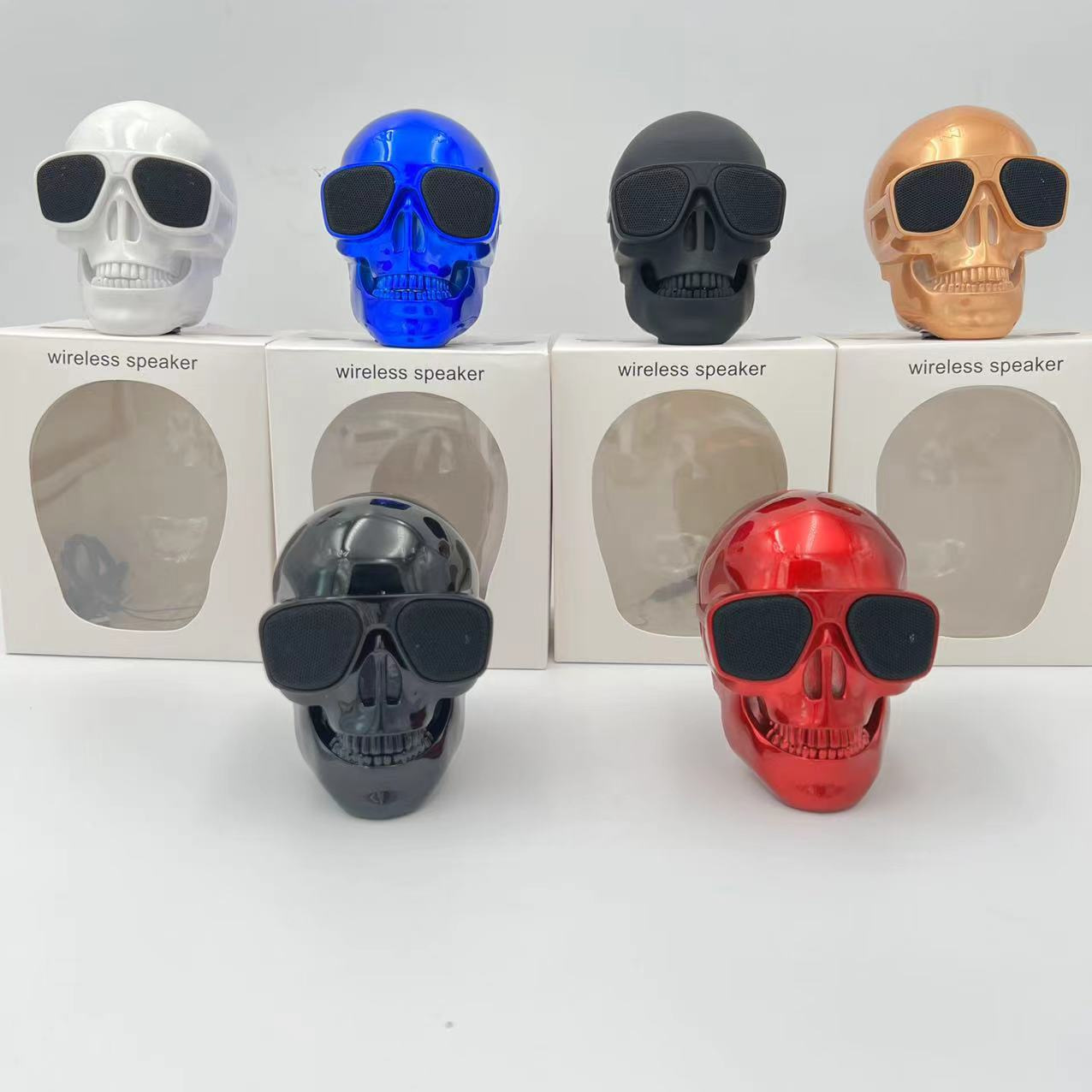 Large skull Bluetooth mini speaker wireless card bass multi-functional home desktop portable