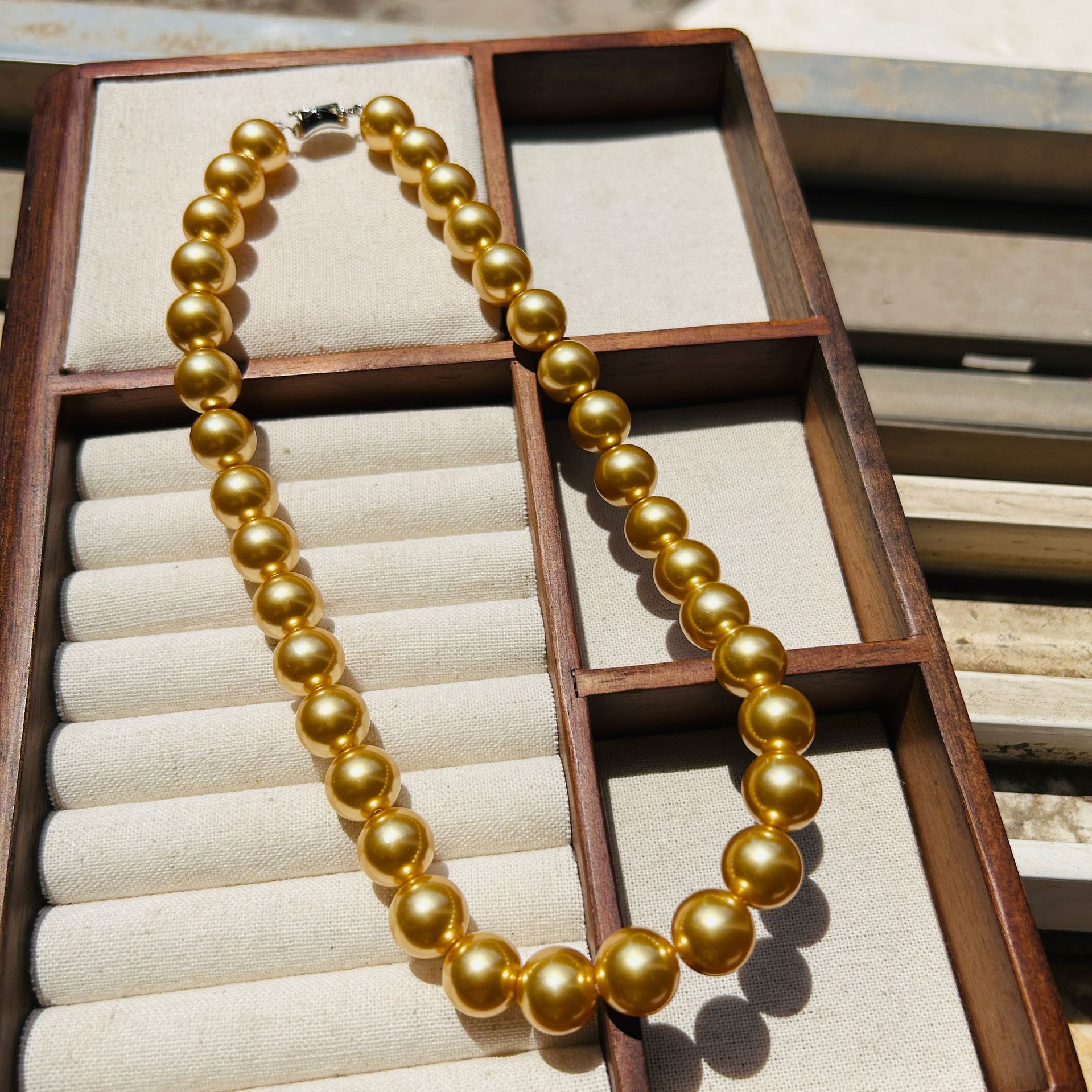 South Sea golden pearl necklace for women round collarbone chain sweater chain autumn winter accessories