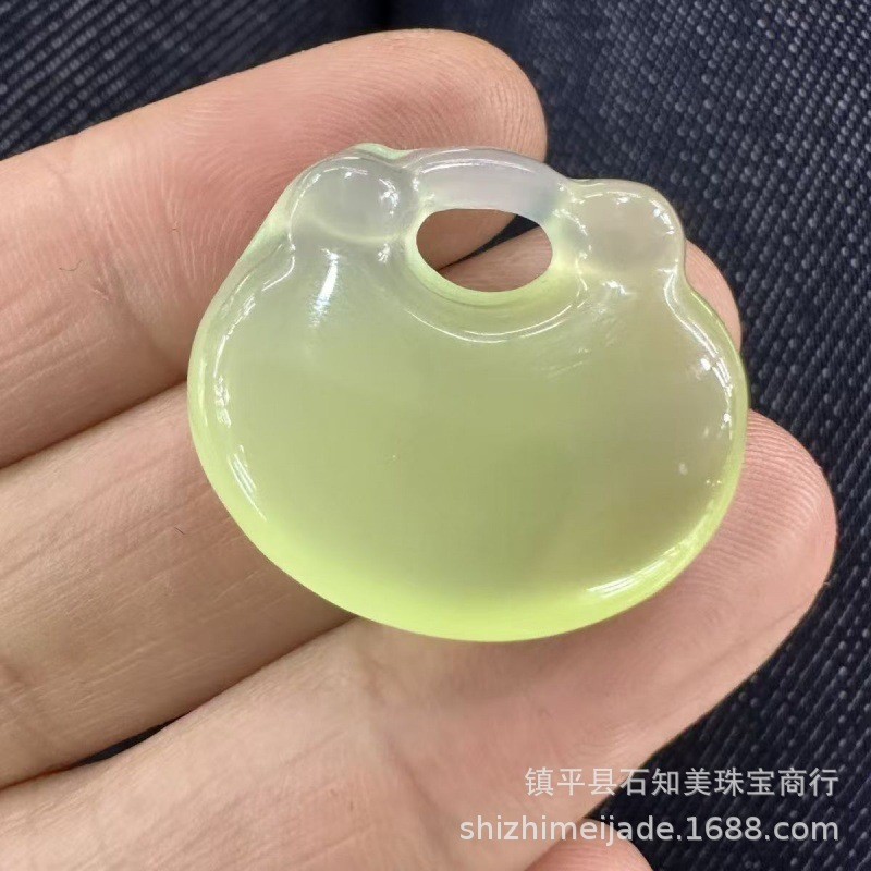 绳子随机配送 · 油青玉髓元宝如意锁约21*19*7mm（小号）