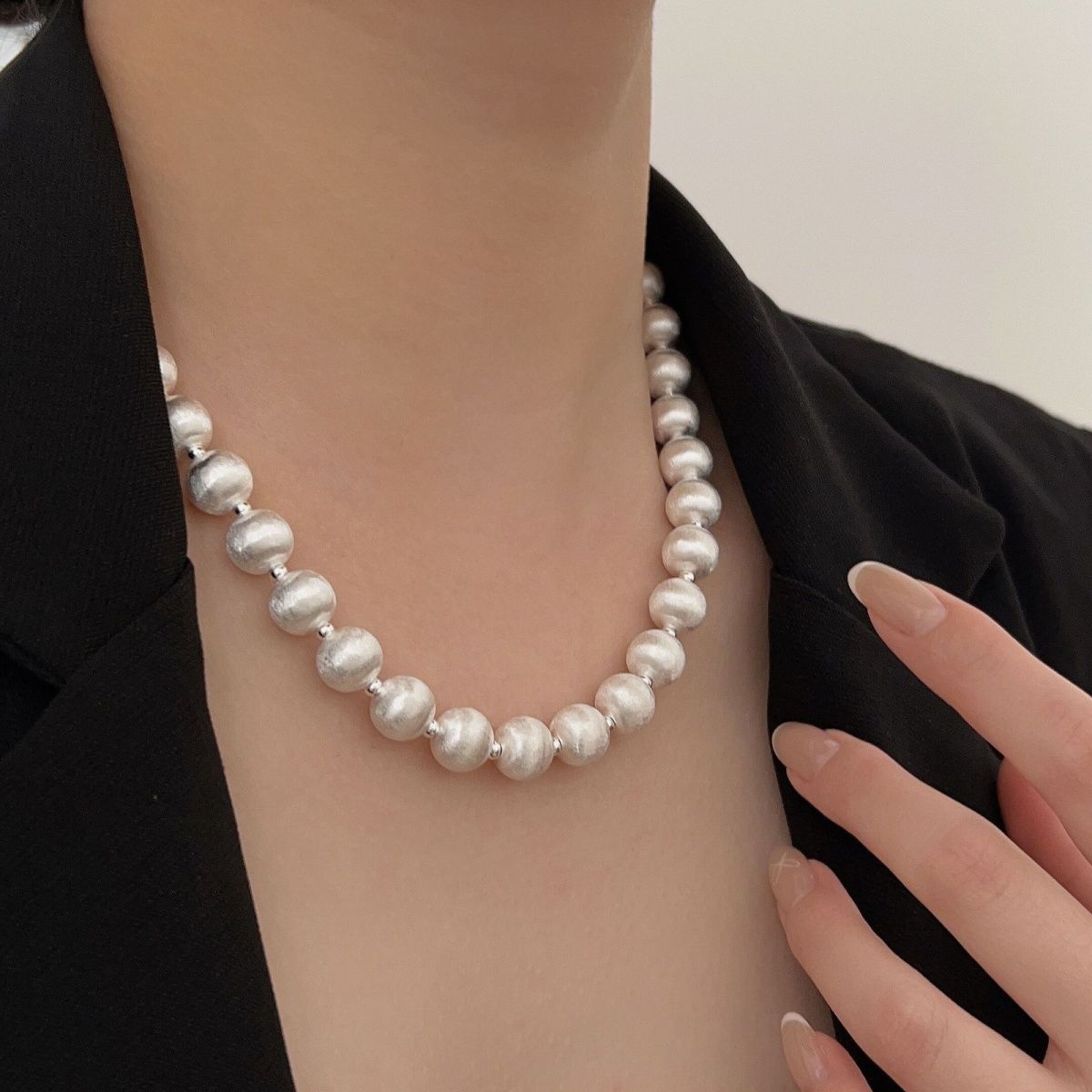 Heavy-duty brushed chain necklace for women bead bracelet matte bracelet sweater chain