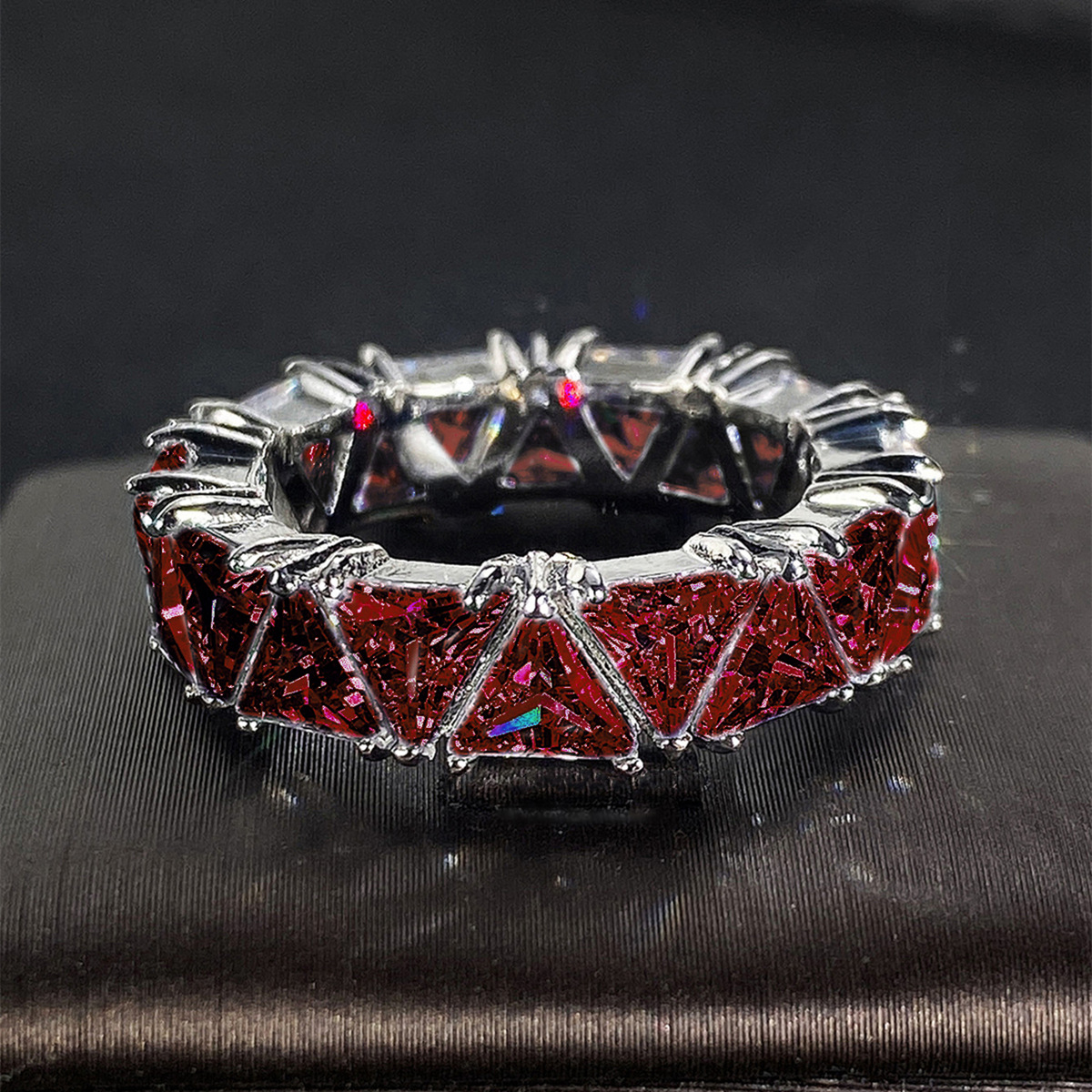 Cao Shi Women's Luxurious Titanium Zircon Ring Full Pavé Ring Jewelry Birthday Gift Party Jewelry