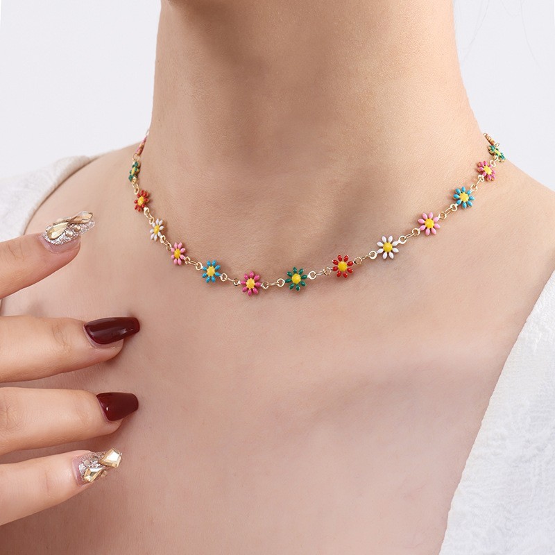 Rongshang Colorful Little Daisy Necklace for Women Flower Clavicle Chain Bohemian Style Chrysanthemum Necklace Accessory