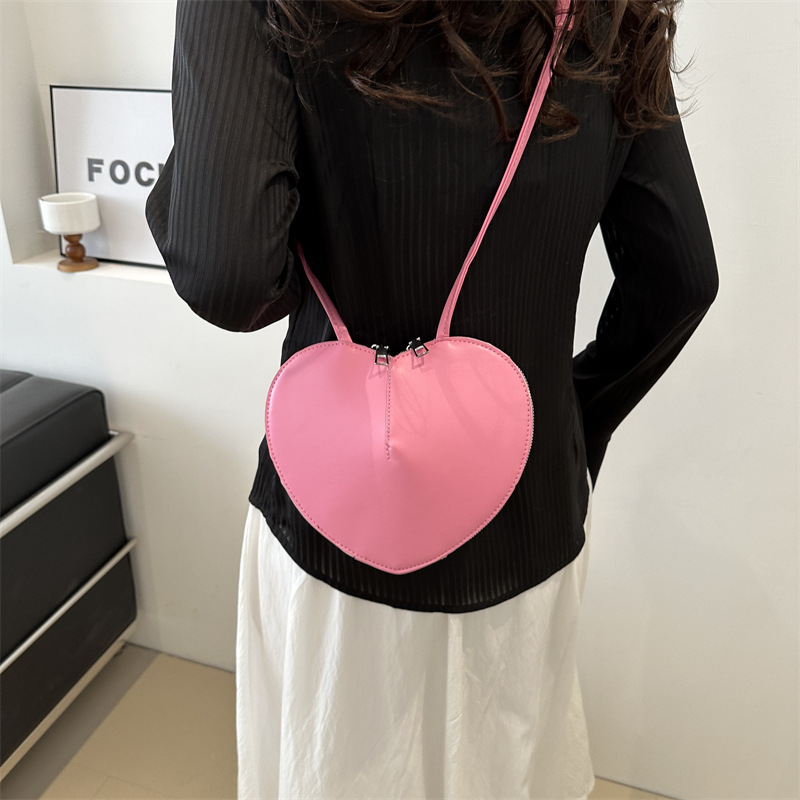 2026 New Love Bag Women Heart Phone Crossbody Bag Single Shoulder Bag
