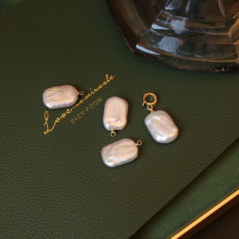 Zhuji natural pearl square pendant high-quality necklace accessory, universal clasp, baroque pearl pendant