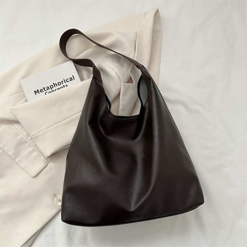 Large capacity texture soft leather commuting bag women 2026 autumn winter new single shoulder underarm tote bag