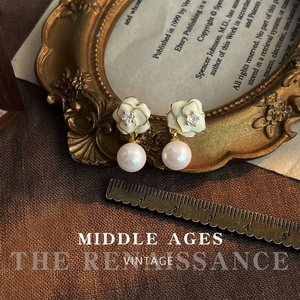 Vintage Light Retro Pearl Flower Collection Earrings Enamel Drop Oil Court Style Ear Studs Ear Accessories