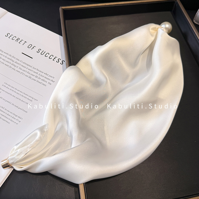 Off-white magnetic buckle pearl necklace, narrow small ears long strip silk scarf for women, neck protection matching shirt thin scarf