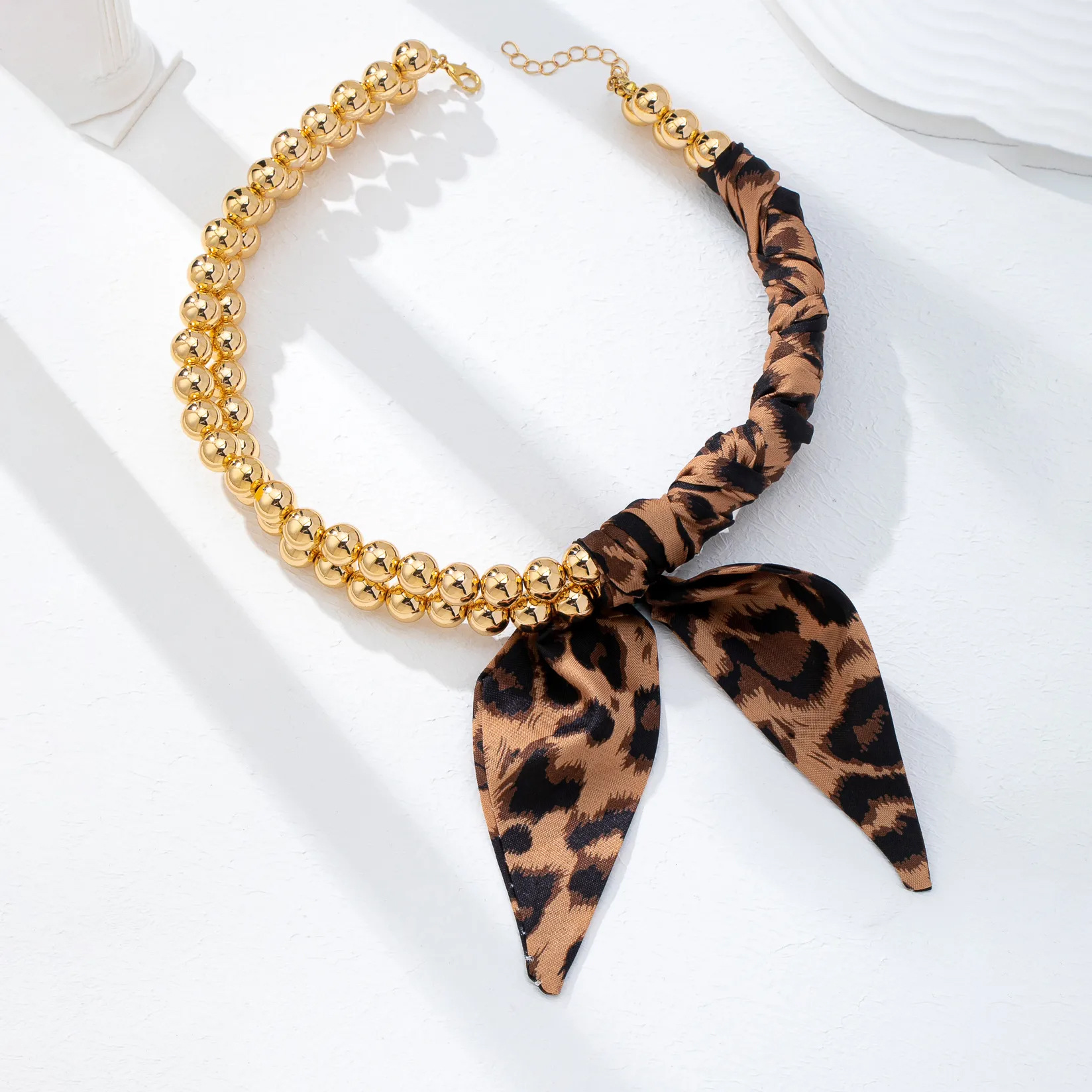 Qingdao Daiwei Accessories 1 Piece Beaded Collar Silk Scarf Necklace, Women's Leopard Print Fabric Silk Scarf Necklace