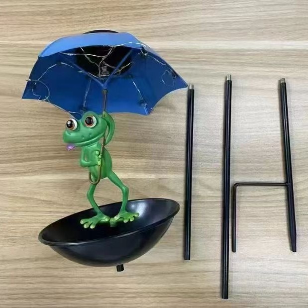 New Frog Holding Umbrella Bird Feeder Solar Light Iron Art Pastoral Scenery Animal Outdoor Garden Decoration