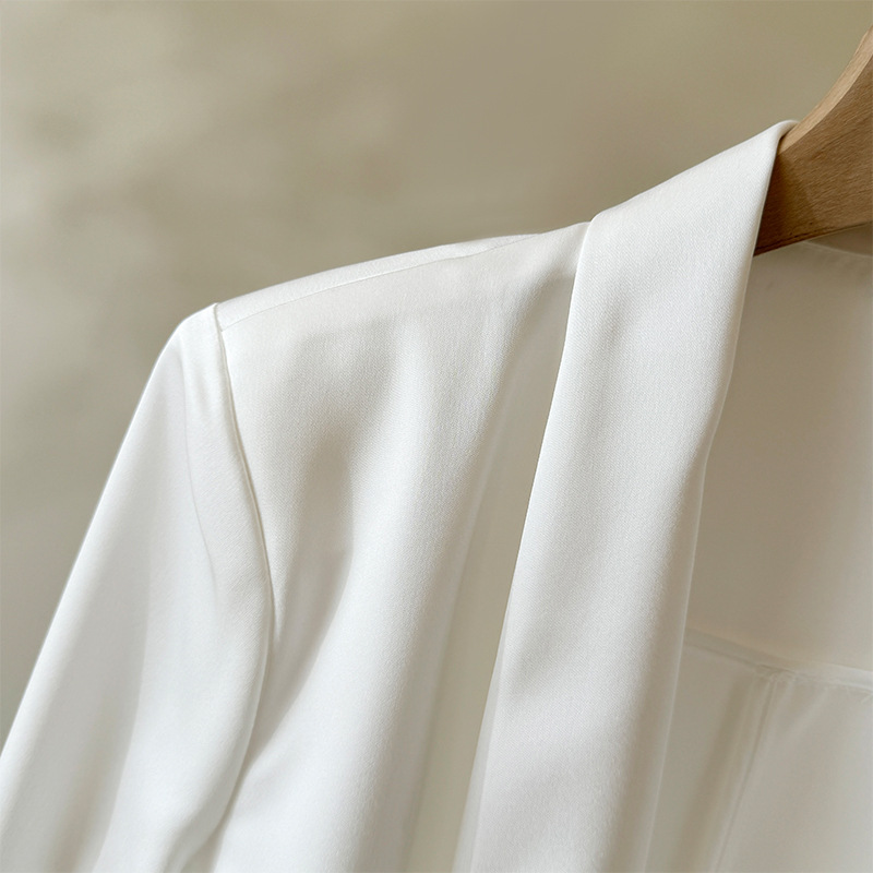 Three-quarter sleeve suit jacket thin 2026 summer new satin blazer women short
