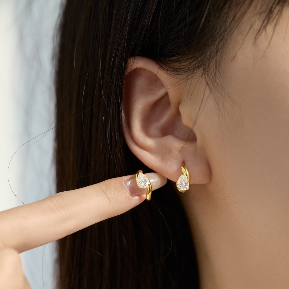 Moissanite S925 sterling silver ear studs for women, teardrop asymmetrical delicate design women's earrings