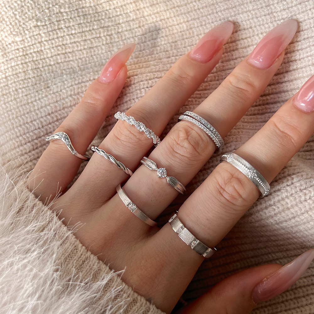 Small S925 sterling silver ring for women, simple row drill irregular closed ring