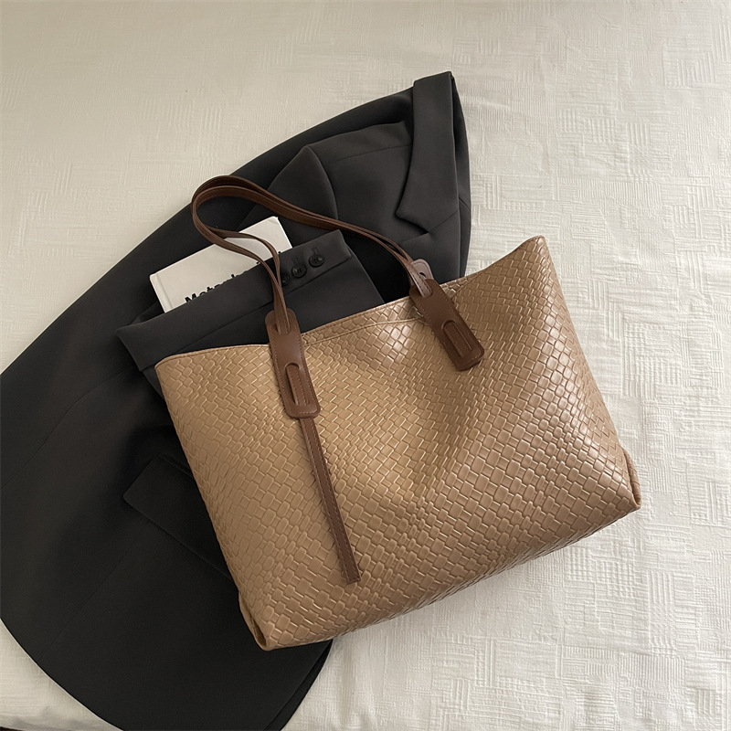 Large capacity underarm bag women 2026 new tote bag woven simple single shoulder bag
