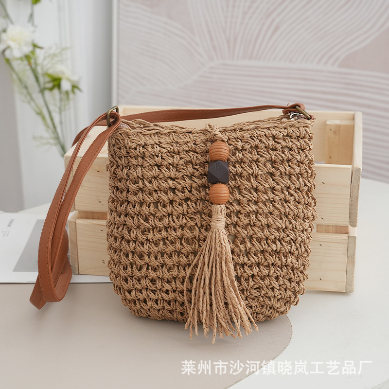 Straw crossbody bag 2024 spring new woven bag tassel pendant casual women's bag beach bag straw bag