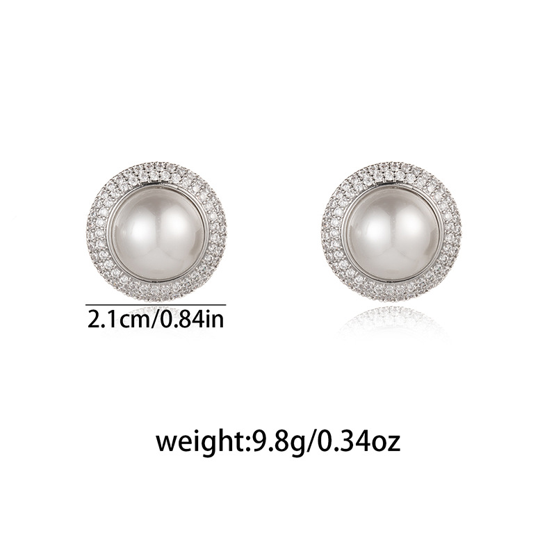 Cool and Transparent Multi-Faceted Three-Dimensional Petal Stud Earrings Exaggerated Transparent Crystal Flower Earrings