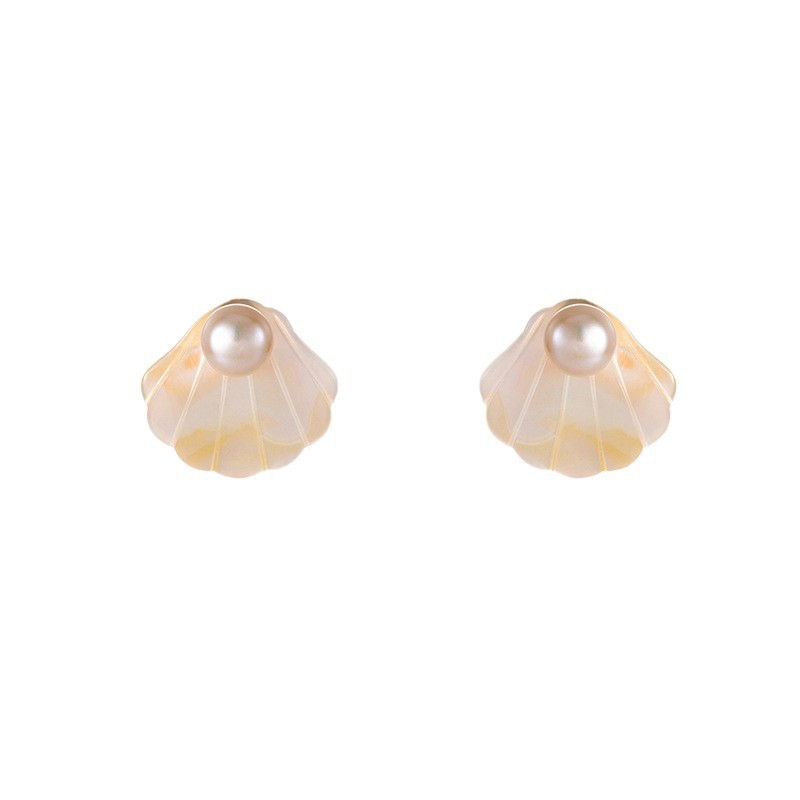Natural White Butterfly Shell Pearl Stud Earrings Gentle Iridescent Mother-of-Pearl Fan-Shaped Earrings Beach Vacation Style Earrings