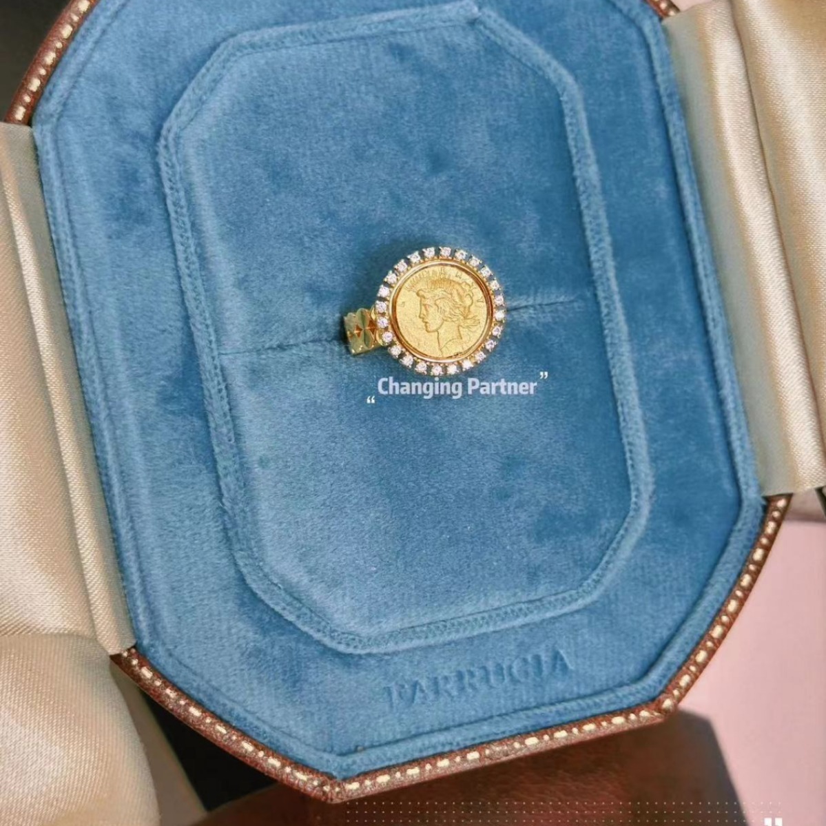 Metal-Set Diamond Portrait Coin Open Ring Queen Gold Coin