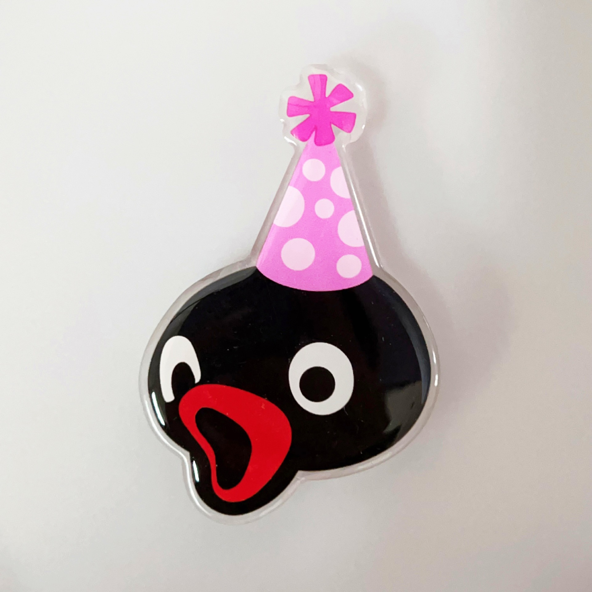 Pingu Penguin Phone Airbag Stand Fun Magnetic Telescopic Desktop Acrylic Resin Phone Stand Universal