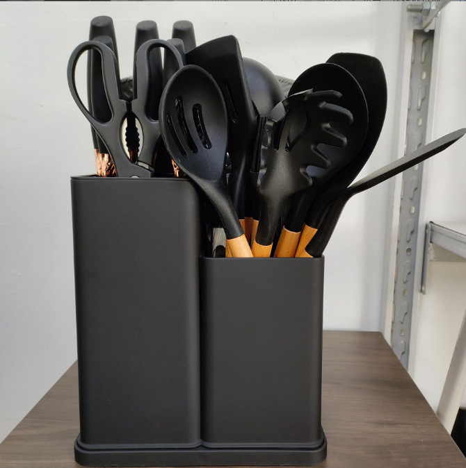19-piece silicone kitchen utensil set with knife, silicone combination kitchen utensils 19-piece double-barrel straw silicone kitchen utensil set with knife