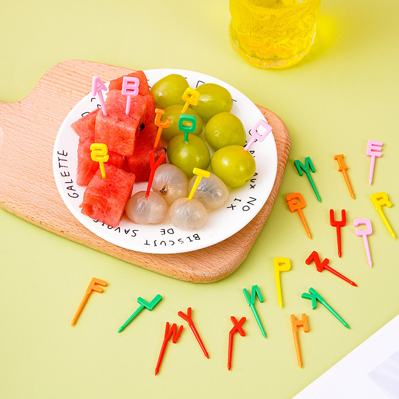 Home cartoon children's fruit fork children's animal cute plastic fruit pick set bento pick