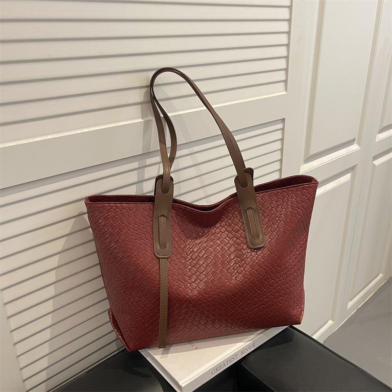 Large capacity underarm bag women 2026 new tote bag woven simple single shoulder bag
