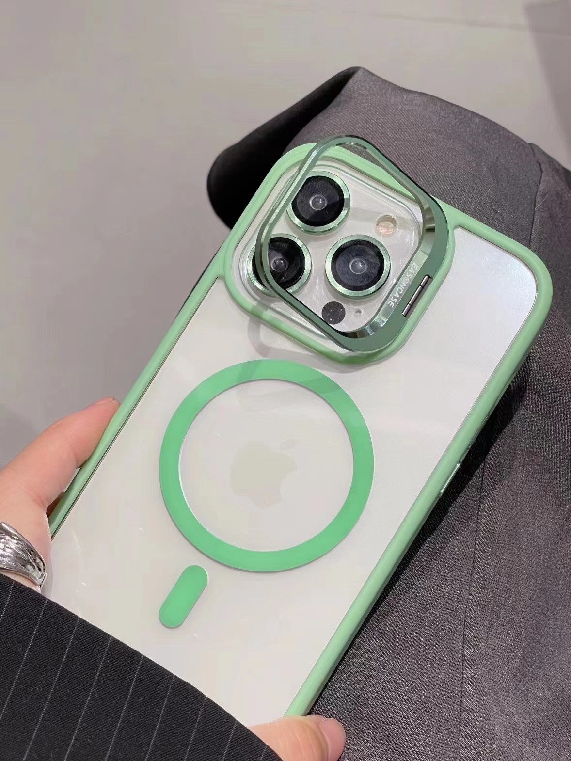 Compatible with Apple 17 Pro Max phone case iPhone 15/14 same color lens film U1 invisible bracket with magnetic