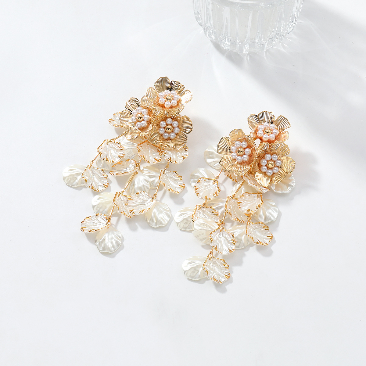 Super fairy sweet dopamine multi-layer earrings for women imitation pearl woven floral ear accessories