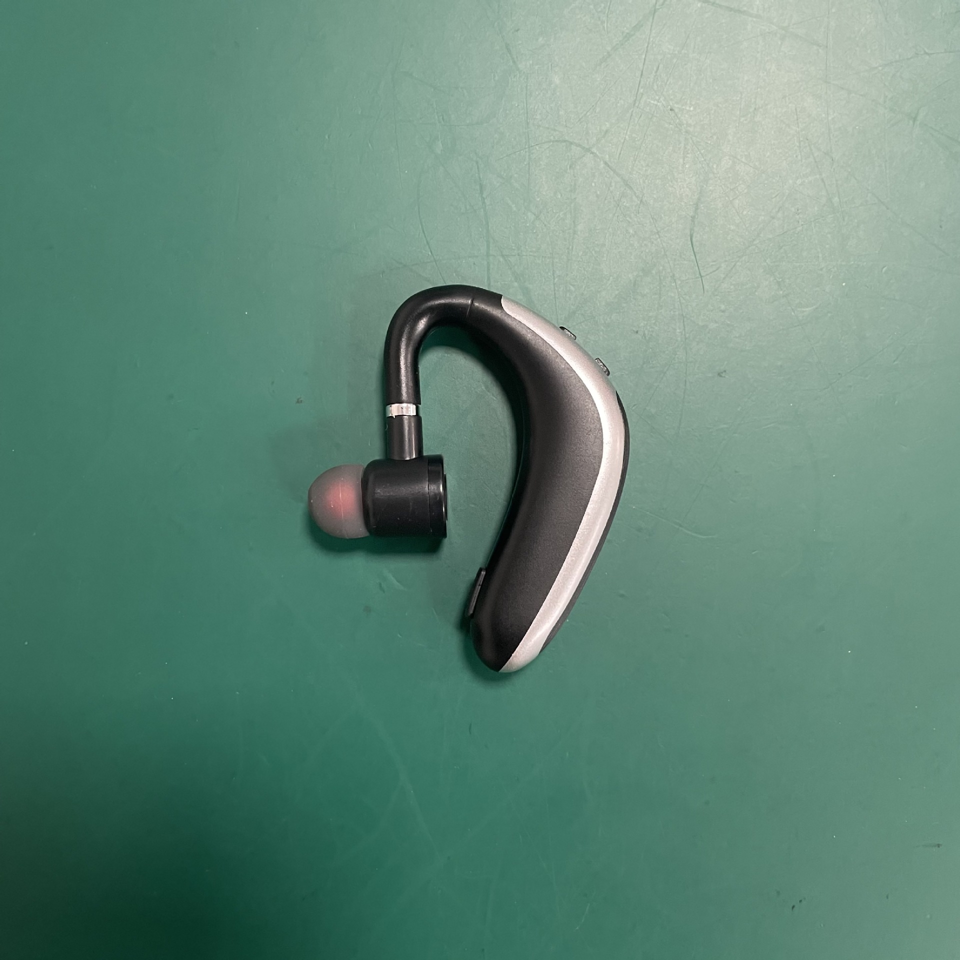 Bluetooth K20 single-ear long battery life soft silicone earphones, clear calls, low latency, ear-hook style 5.4 wireless noise reduction