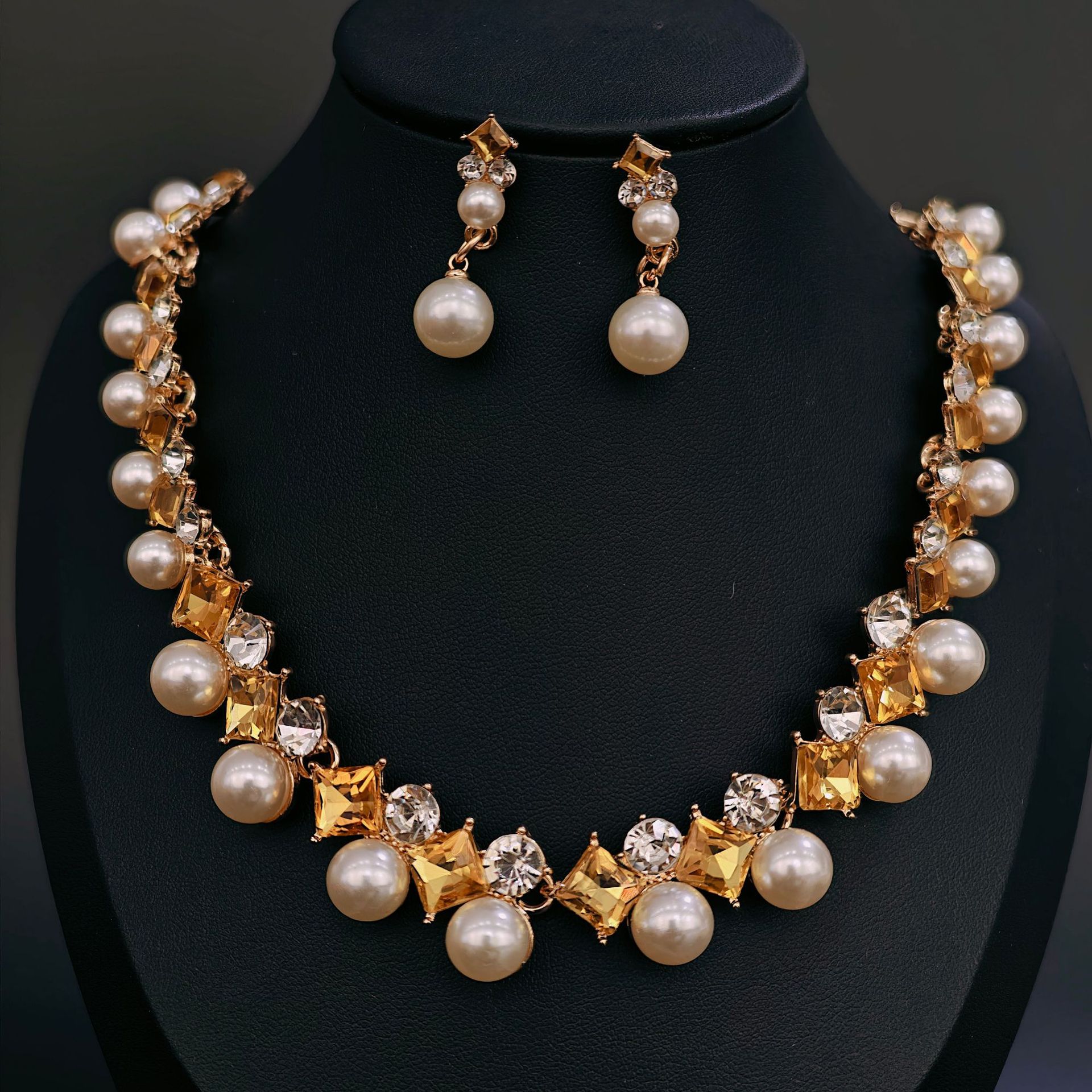 Jewelry Pearl Gemstone Necklace Set Women Niche Sweater Chain Collarbone Chain Alloy