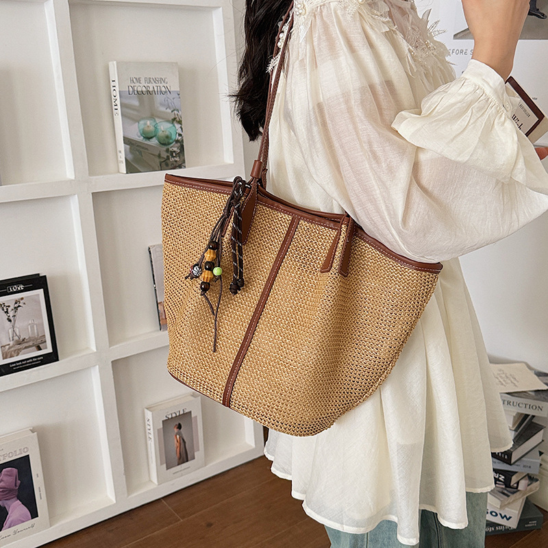 Spring Summer New Travel Beach Large-Capacity Tote Bag Single-Shoulder Woven Tote Vacation Straw Bag for Women