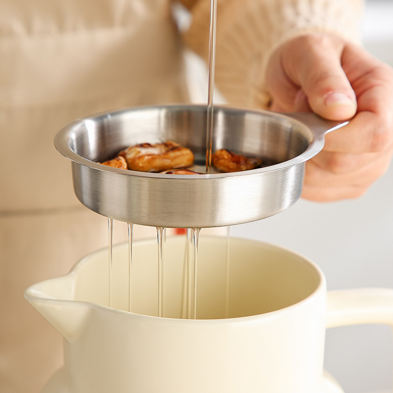 Ceramic Oil Filter Pot, Kitchen Leftover Oil Filter, Large Capacity Oil Storage Pot with Filter, Household Handle Lard Pot with Lid