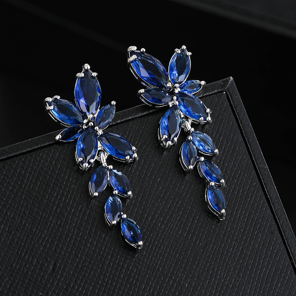 Peridot women's flower zirconia earrings