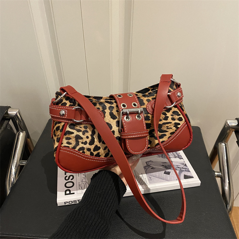 Popular underarm bag women 2026 winter new crescent bag commuting bag women bag
