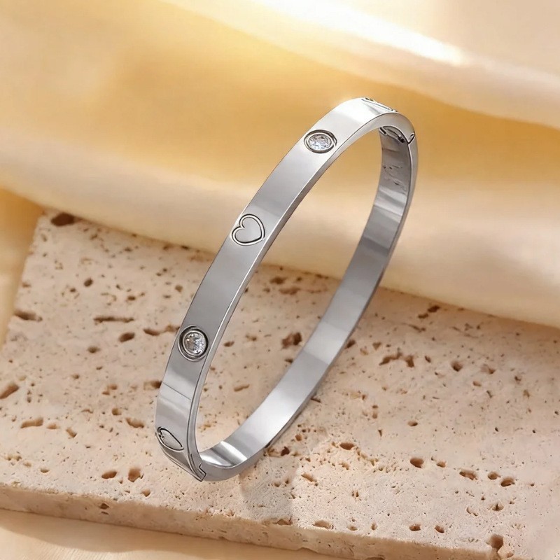 Gold-plated diamond-studded heart bangle for women open jewelry