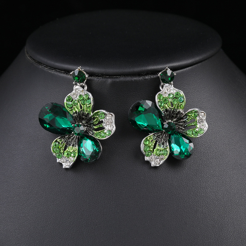 Accessories Exaggerated Necklace Set Women Luxurious Crystal Banquet Dress Accessories Collarbone Chain