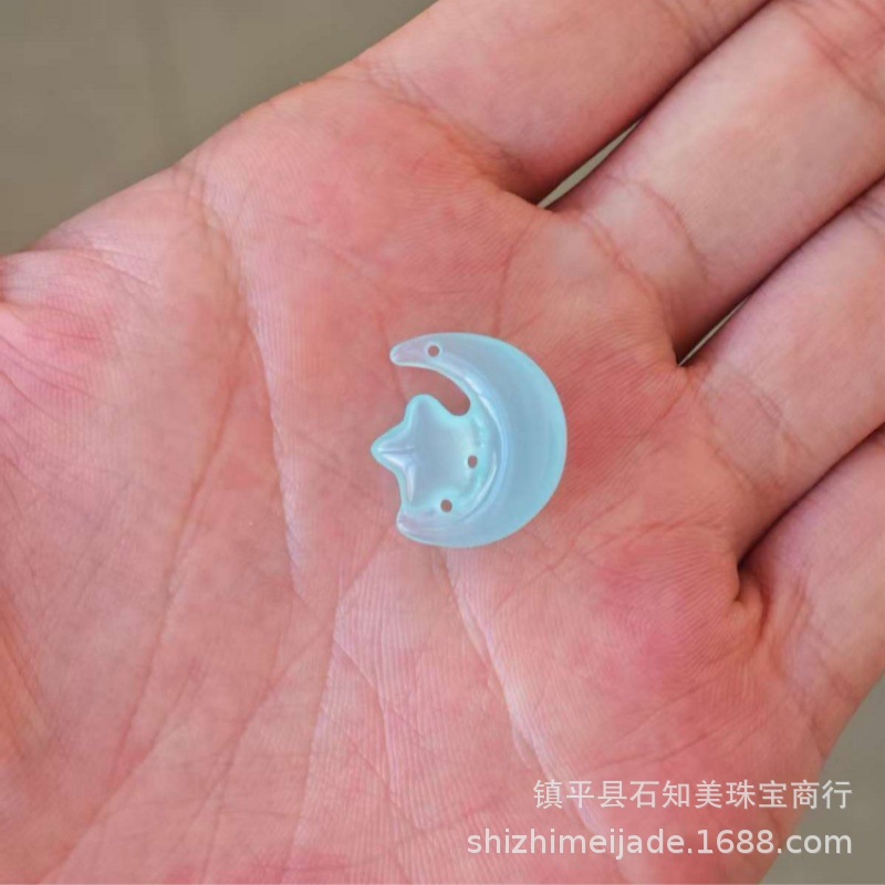 绳子随机配送 · 蓝玉髓星月约20mm(小号）