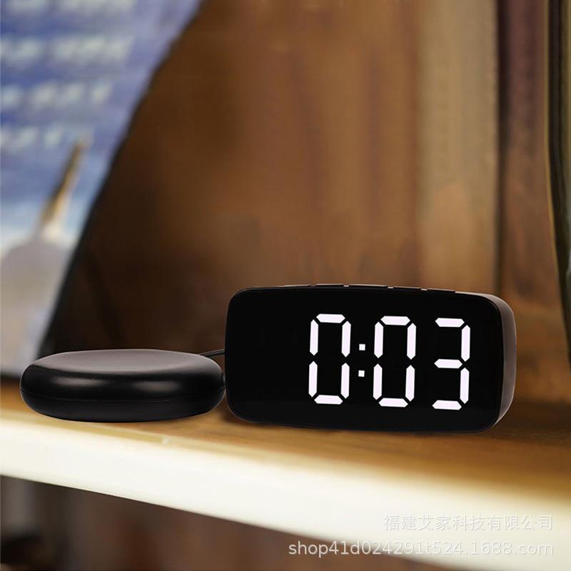 Multi-function LED Vibration Alarm Clock USB Charging Clock Vibrating Clock for Deaf Vibration Electronic Alarm Clock