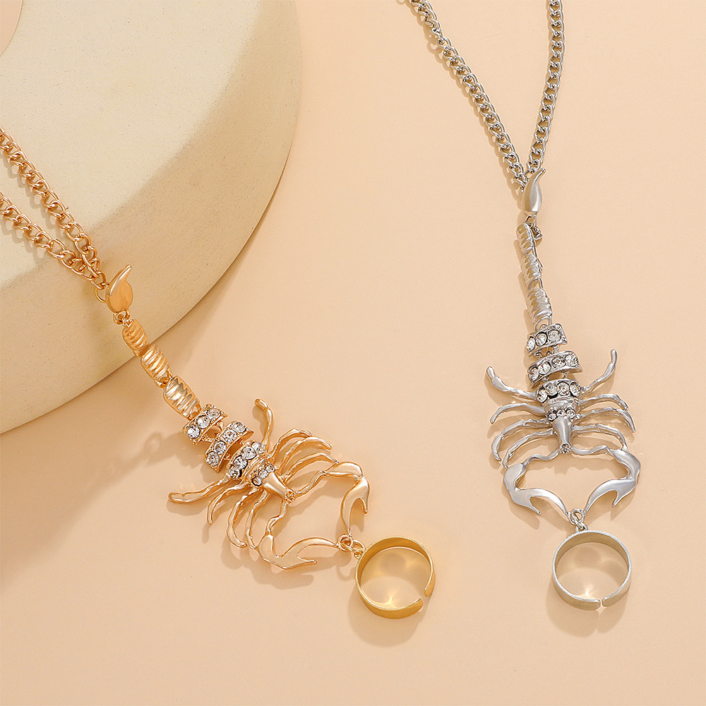 New Single Metal Hand Jewelry Exaggerated Micro-Set Scorpion Three-Dimensional Connected Finger Bracelet Women