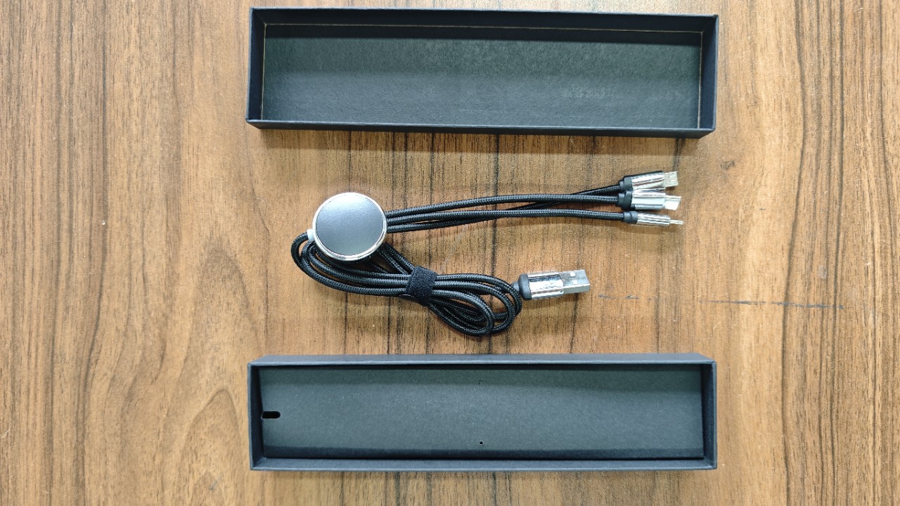 Boxed 3-in-1 glowing logo data cable