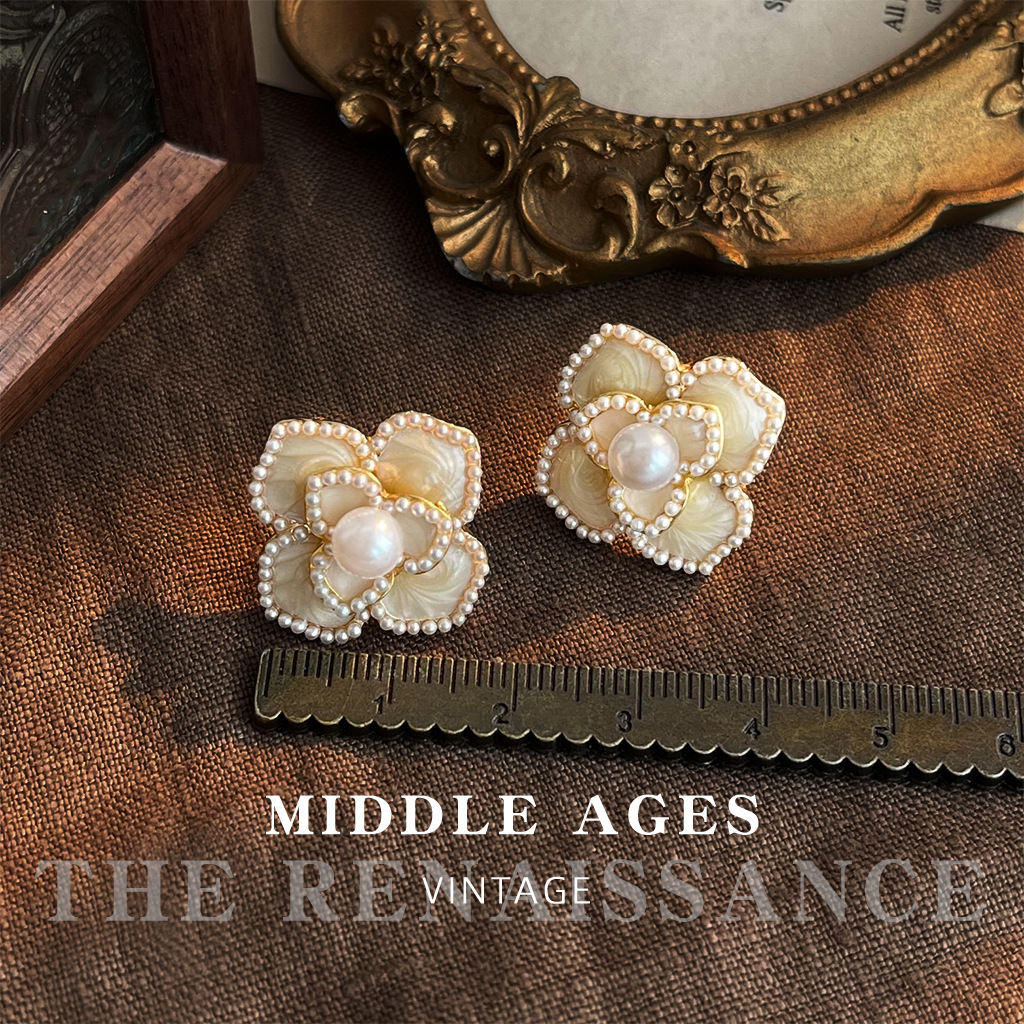 Vintage Light Retro Pearl Flower Collection Earrings Enamel Drop Oil Court Style Ear Studs Ear Accessories